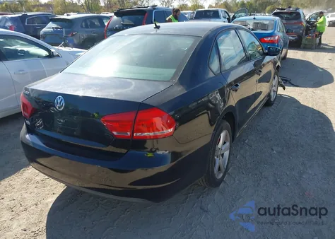 2012 Volkswagen Passat 2.5L S из США, поврежденный, VIN 1VWAP7A33CC014783